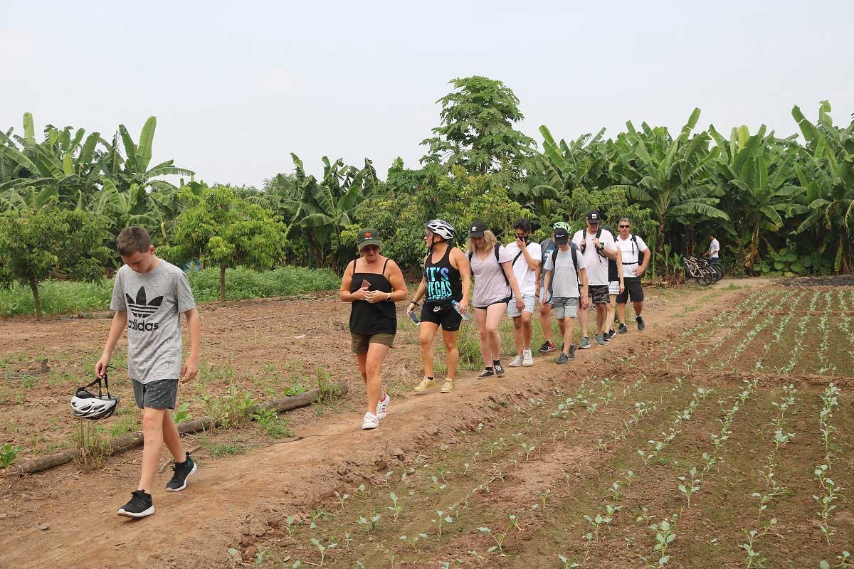 Bicycle Trip Hanoi Red River Island Half Day